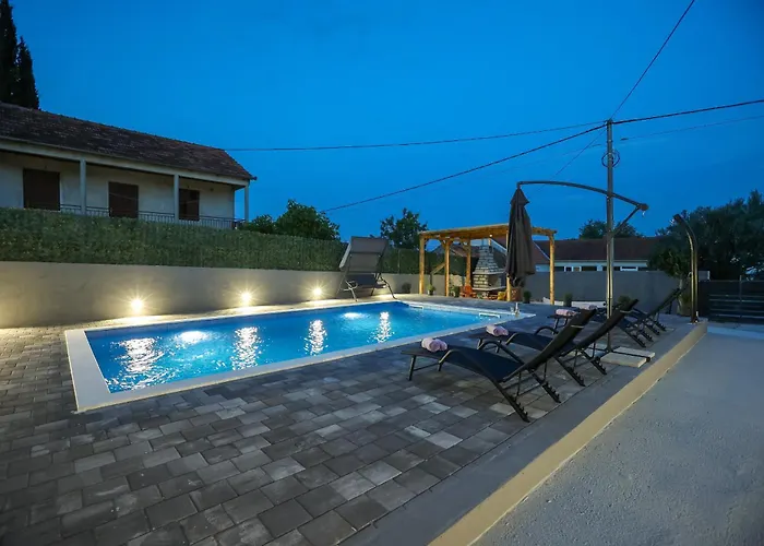 Вилла Mia With Pool *